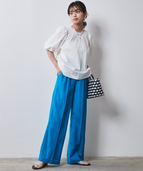 CHIC STYLE(シックスタイル)の「<大きいサイズ>ボリュームパフスリーブブラウス シックスタイル(シャツ/ブラウス・レディース・オフホワイト/ブラック・5L/4L/3L/LL/L)」の20枚目の写真