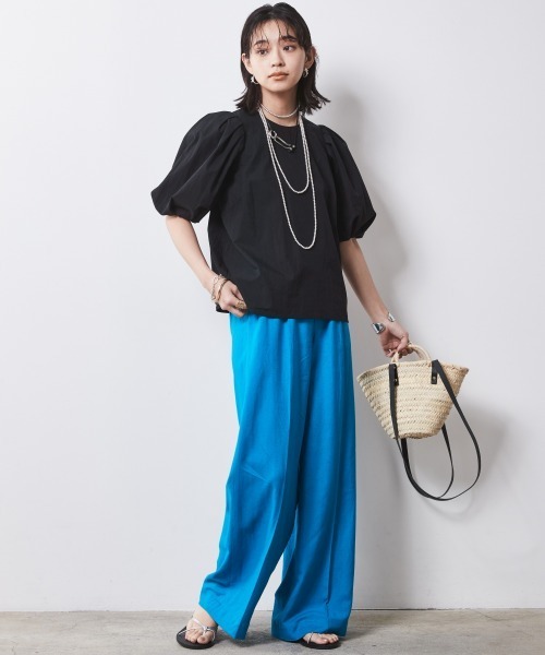 CHIC STYLE(シックスタイル)の「<大きいサイズ>ボリュームパフスリーブブラウス シックスタイル(シャツ/ブラウス・レディース・オフホワイト/ブラック・5L/4L/3L/LL/L)」の4枚目の写真
