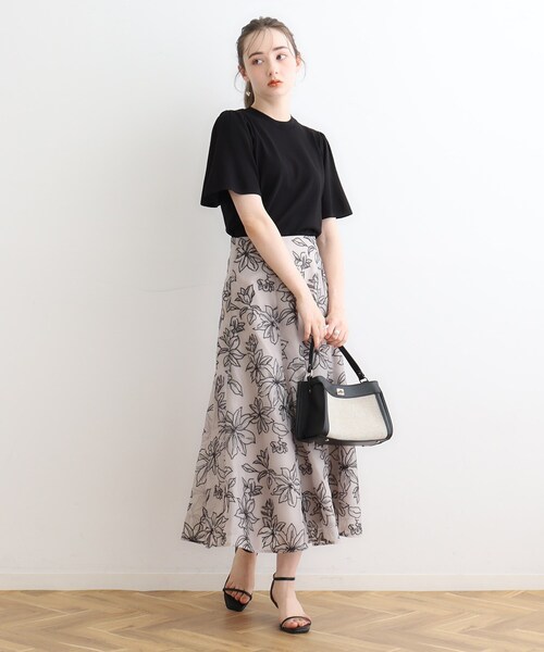 couture brooch（クチュールブローチ）の「◆【接触冷感/UV/洗える】バックパール調デザイン 袖フレアニット（ニット/セーター・レディース・パープル/アイボリー/ブラック/ベビーピンク・38/42）」の15枚目の写真