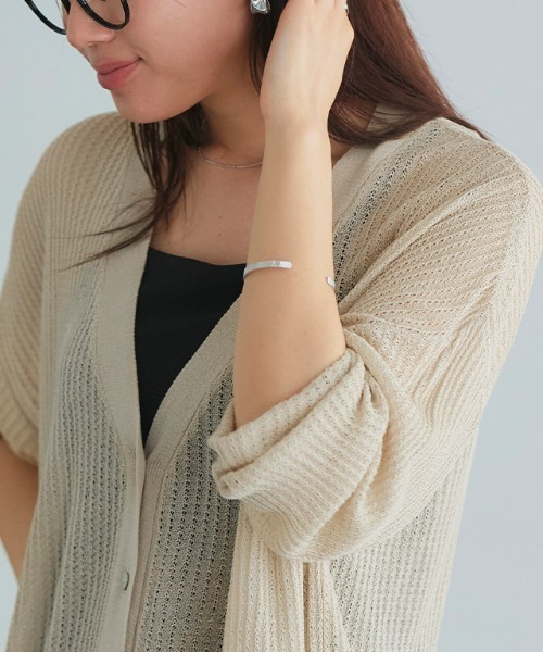 Pierrot(ピエロ)の「Vネックルーズニットカーディガン(カーディガン/ボレロ・レディース・イエロー/ブラック/グレイッシュベージュ/アイボリー・M)」の21枚目の写真