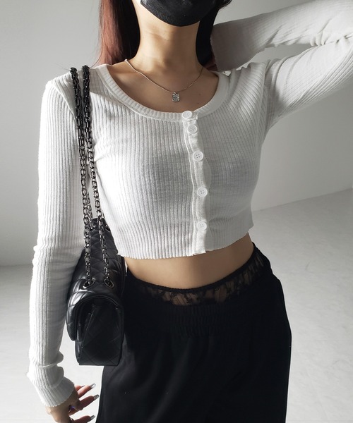 me+em select(ミームセレクト)の「【 3color 】フロントボタンショートタイトリブカットソーカーディガン / front button short tight lib cutsew cardigan(カーディガン/ボレロ・レディース・ブラック/ブルー/ホワイト・FREE)」の6枚目の写真