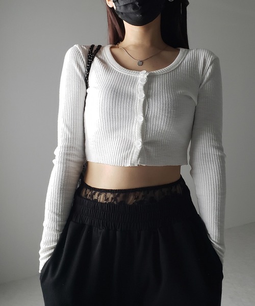 me+em select(ミームセレクト)の「【 3color 】フロントボタンショートタイトリブカットソーカーディガン / front button short tight lib cutsew cardigan(カーディガン/ボレロ・レディース・ブラック/ブルー/ホワイト・FREE)」の9枚目の写真