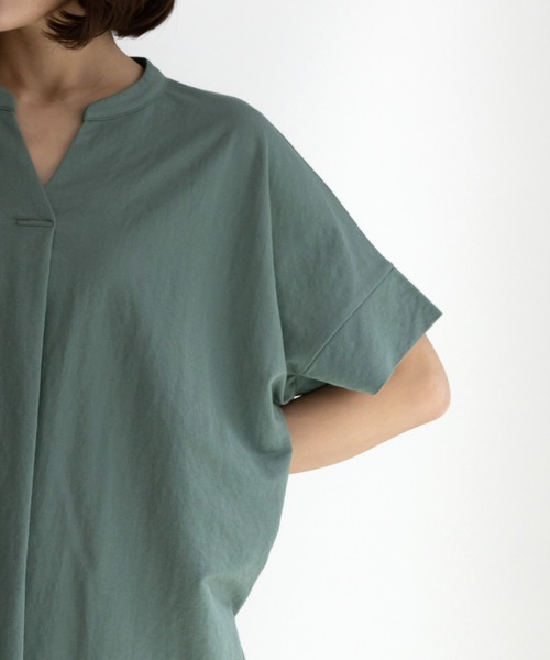 NAVY（ネイビー）の「NAVY サラリ冷感 制菌加工 シャツ見えスキッパーTシャツ（Tシャツ/カットソー・レディース・チャコールグレー/パープル/グリーン系その他/ライトベージュ/オフホワイト・M/L/S/XL）」の14枚目の写真