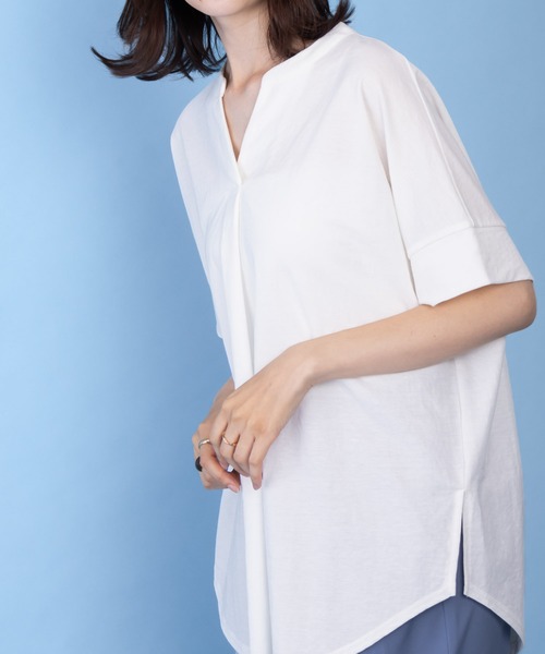 NAVY（ネイビー）の「NAVY サラリ冷感 制菌加工 シャツ見えスキッパーTシャツ（Tシャツ/カットソー・レディース・チャコールグレー/パープル/グリーン系その他/ライトベージュ/オフホワイト・M/L/S/XL）」の18枚目の写真