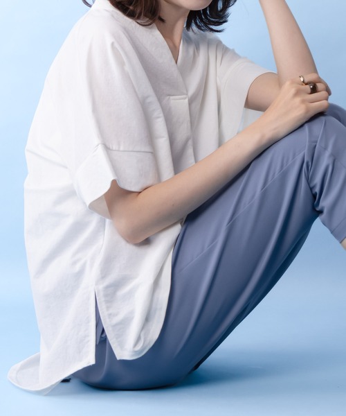 NAVY（ネイビー）の「NAVY サラリ冷感 制菌加工 シャツ見えスキッパーTシャツ（Tシャツ/カットソー・レディース・チャコールグレー/パープル/グリーン系その他/ライトベージュ/オフホワイト・M/L/S/XL）」の19枚目の写真