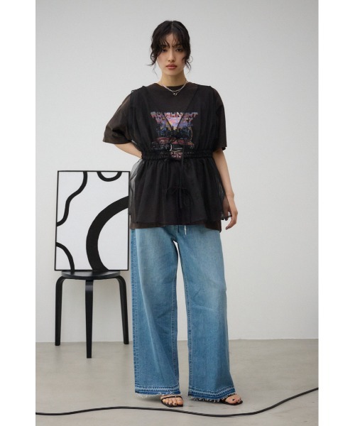 AZUL by moussy（アズールバイマウジー）の「チュールギャザージレトップス（ベスト・レディース・ブラック/オフホワイト・FREE）」の16枚目の写真