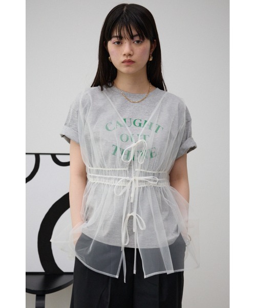 AZUL by moussy（アズールバイマウジー）の「チュールギャザージレトップス（ベスト・レディース・ブラック/オフホワイト・FREE）」の4枚目の写真