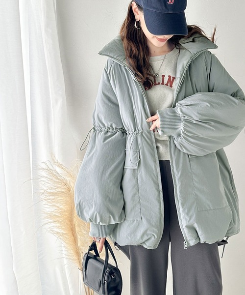 classicalelf(クラシカルエルフ)の「この冬最旬。スタンド衿ドロストデザイン袖ボリューム中綿オーバーサイズブルゾン(ブルゾン・レディース・グレイッシュブルー/ブラック/アイボリー/ブルーグレー・LARGE/MEDIUM/SMALL/X-LARGE)」の18枚目の写真