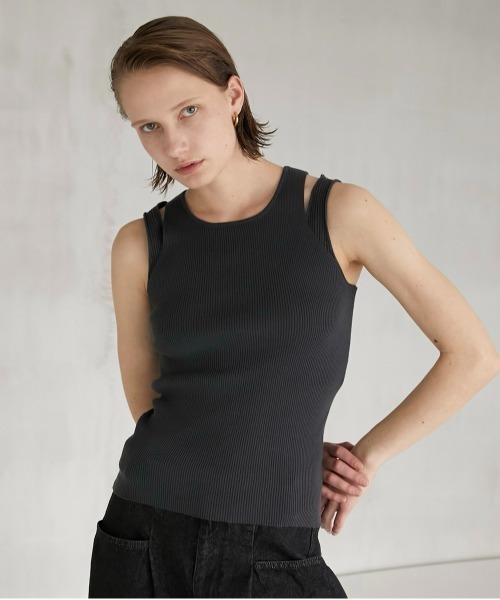 LA PEAU DE GEM（ラポドゥジェム）の「【LA PEAU DE GEM】マルチウェイニットタンク（タンクトップ・レディース・ブルー/ベージュ/ダークグレー/ブラック・FREE）」の11枚目の写真