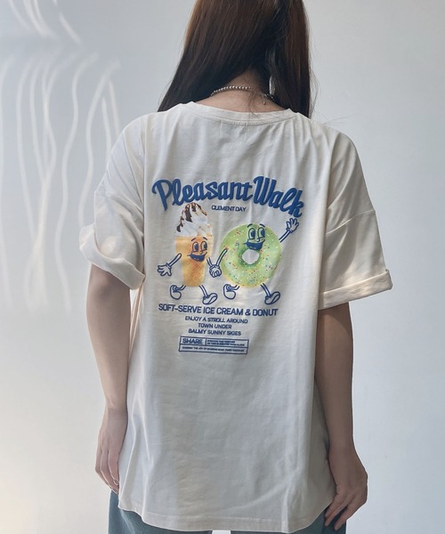 AS KNOW AS plus（アズノゥアズプラス）の「◎おやつフォトビッグサイズTシャツ（Tシャツ/カットソー・レディース・スミクロ/キナリ/サックスブルー/オートミール/ブラック系/サックスブルー系/ベージュ系/アイボリー系・FREE）」の6枚目の写真