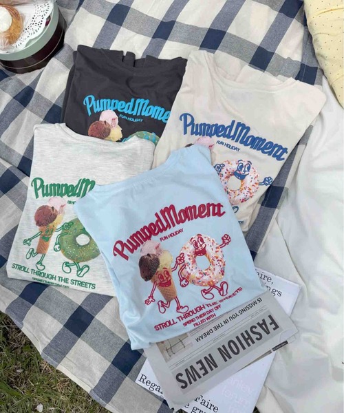 AS KNOW AS plus(アズノゥアズプラス)の「◎おやつフォトビッグサイズTシャツ(Tシャツ/カットソー・レディース・スミクロ/キナリ/サックスブルー/オートミール/ブラック系/サックスブルー系/ベージュ系/アイボリー系/サックスブルー系1/ブラック系1/アイボリー系1/ベージュ系1・FREE)」の15枚目の写真