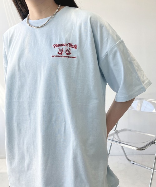 AS KNOW AS plus（アズノゥアズプラス）の「◎おやつフォトビッグサイズTシャツ（Tシャツ/カットソー・レディース・スミクロ/キナリ/サックスブルー/オートミール/ブラック系/サックスブルー系/ベージュ系/アイボリー系・FREE）」の17枚目の写真