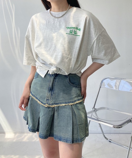 AS KNOW AS plus（アズノゥアズプラス）の「◎おやつフォトビッグサイズTシャツ（Tシャツ/カットソー・レディース・スミクロ/キナリ/サックスブルー/オートミール/ブラック系/サックスブルー系/ベージュ系/アイボリー系・FREE）」の22枚目の写真