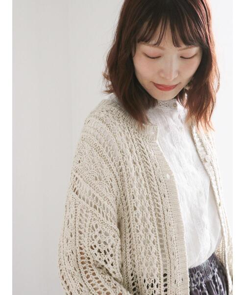 TSUHARU by Samansa Mos2（ツハルバイサマンサモスモス）の「透かし前後着ニットカーディガン（カーディガン/ボレロ・レディース・キナリ/グレー/ブルー・F）」の2枚目の写真