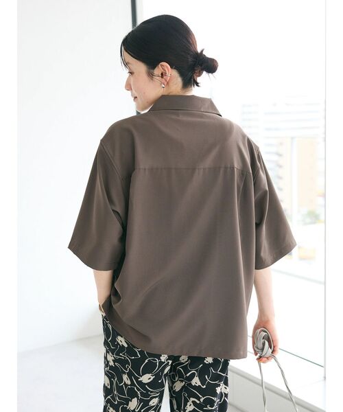 CRAFT STANDARD BOUTIQUE(クラフトスタンダードブティック)の「接触冷感/抗菌防臭/イージーケア /オープンカラーシャツ(シャツ/ブラウス・レディース・ブラウン/アイボリー/ブラック/グレイッシュベージュ/ブルーグリーン・S/M/L/XL)」の9枚目の写真