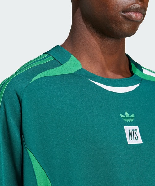 adidas（アディダス）の「adidas × NTS Radio ジャージー / アディダスオリジナルス adidas Originals（Tシャツ/カットソー・メンズ・イエロー× ブルー/グリーン・XX-LARGE/LARGE/MEDIUM/SMALL/X-LARGE/X-SMALL/3XL）」の4枚目の写真