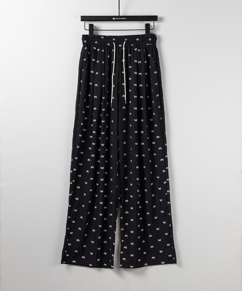 me+em select(ミームセレクト)の「【 2color 】リボンプリントワイドイージーパンツ / ribbon print wide easy pants(その他パンツ・レディース・アイボリー/ブラック・FREE)」の13枚目の写真