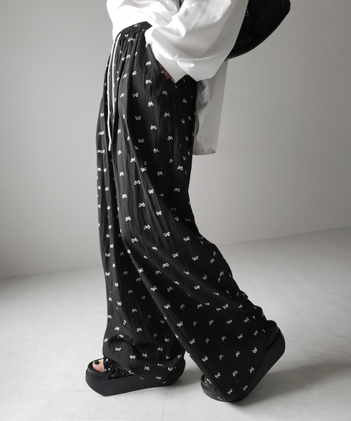 セール】【 2color 】リボンプリントワイドイージーパンツ ／ ribbon