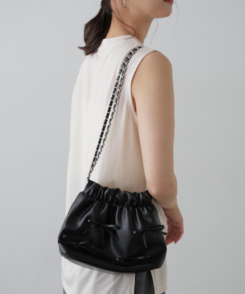 FREE'S MART（フリーズマート）の「◆チェーンリボンバッグ（ショルダーバッグ・レディース・パープル/ブラック・ﾌﾘ-）」の4枚目の写真