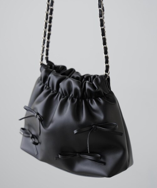 FREE'S MART（フリーズマート）の「◆チェーンリボンバッグ（ショルダーバッグ・レディース・パープル/ブラック・ﾌﾘ-）」の2枚目の写真