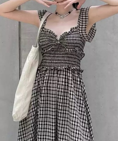 Teem Store(チームストア)の「ギンガムチェック フリル オフショルダーロングワンピース(ワンピース・レディース・ブラック・F)」の5枚目の写真