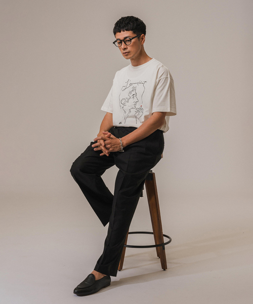 EDIFICE（エディフィス）の「ソリマチアキラ 別注 フレンチ イラストレーション Tシャツ（Tシャツ/カットソー・メンズ・ホワイト/ホワイト×ホワイト/ホワイト系その他・SMALL/MEDIUM/LARGE）」の8枚目の写真