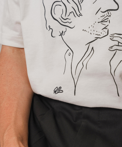 EDIFICE（エディフィス）の「ソリマチアキラ 別注 フレンチ イラストレーション Tシャツ（Tシャツ/カットソー・メンズ・ホワイト/ホワイト×ホワイト/ホワイト系その他・SMALL/MEDIUM/LARGE）」の17枚目の写真