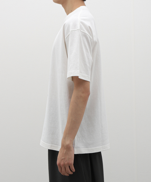 EDIFICE（エディフィス）の「ソリマチアキラ 別注 フレンチ イラストレーション Tシャツ（Tシャツ/カットソー・メンズ・ホワイト/ホワイト×ホワイト/ホワイト系その他・SMALL/MEDIUM/LARGE）」の21枚目の写真