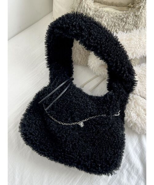 EMODA（エモダ）の「【WEB限定】フェイクファーバルキーバッグ（ハンドバッグ・レディース・ブラック/アイボリー/ミント・FREE）」の3枚目の写真