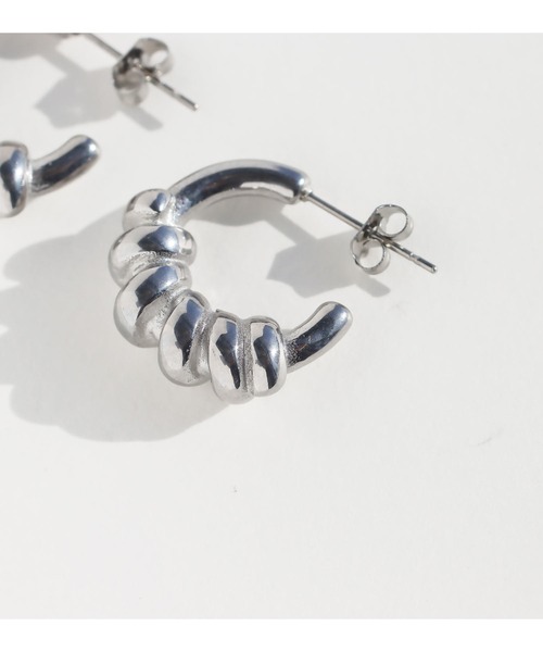 abaskdesign(アバスクデザイン)の「金属アレルギー対応 コルネデザインステンレスピアス(ピアス(両耳用)・レディース・ゴールド/シルバー・FREE)」の12枚目の写真