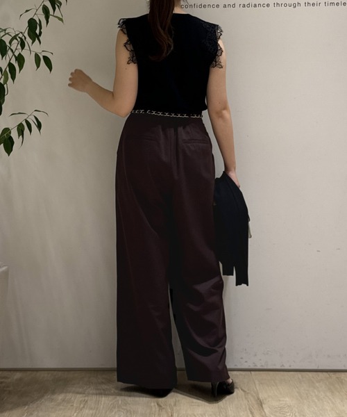 Apuweiser-riche（アプワイザーリッシェ）の「チェーンベルト付タック