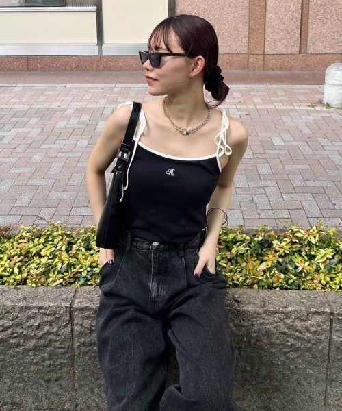 rienda(リエンダ)の「【WEB限定】カップ付きリボンキャミトップス(キャミソール・レディース・ホワイト/ブラック/マルチ・FREE)」の21枚目の写真