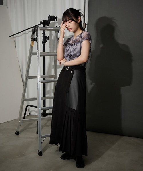 Ellno de Mavie(エルノデメヴィ)の「センターシャーリングシアートップス(Tシャツ/カットソー・レディース・ダークブルー/ホワイト・FREE)」の9枚目の写真