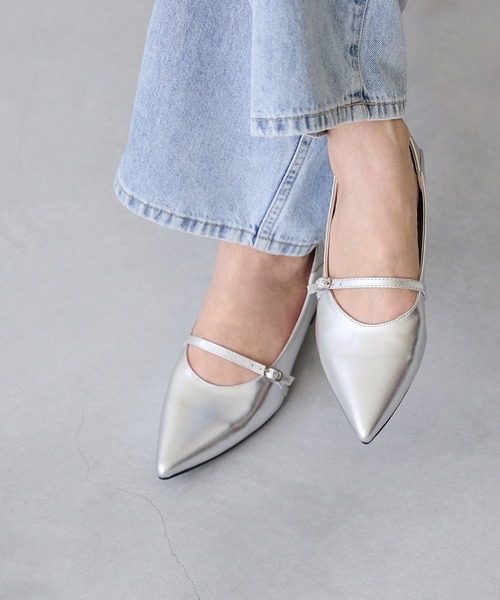 menue(メヌエ)の「2way バブーシュストラップパンプス(パンプス・レディース・アイボリー/シルバー/ブラック・25.0cm/26.0cm/21.5cm/22.0cm/22.5cm/23.5cm/24.5cm/25.5cm/23.0cm/24.0cm)」の17枚目の写真