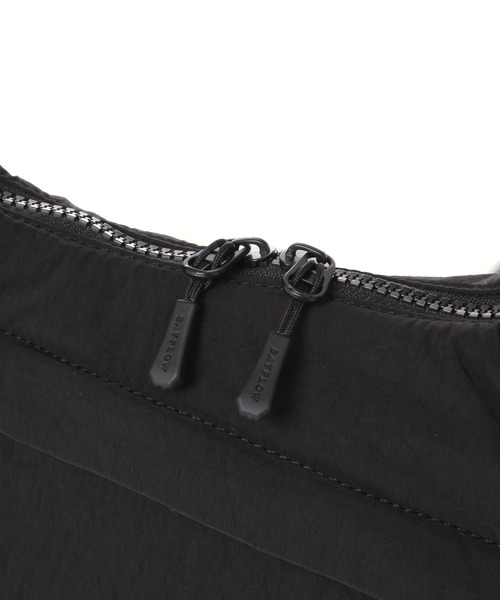 BAYFLOW（ベイフロー）の「中綿ハーフムーンショルダーバッグ（ショルダーバッグ・メンズ・ブラック/ブルー/オフホワイト・FREE）」の15枚目の写真