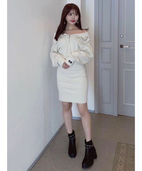 EATME（イートミー）の「FRONTジップスウェットワンピース（ワンピース・レディース・アイボリー/ブラック/グレー・FREE）」の4枚目の写真