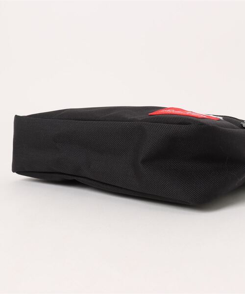 Manhattan Portage（マンハッタンポーテージ）の「Jogger Bag Ver.2 Coca-Cola（ショルダーバッグ・メンズ・ブラック・X-SMALL）」の3枚目の写真