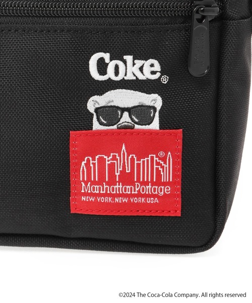 Manhattan Portage（マンハッタンポーテージ）の「Jogger Bag Ver.2 Coca-Cola（ショルダーバッグ・メンズ・ブラック・X-SMALL）」の6枚目の写真