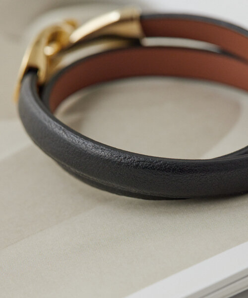 《牛革》レザーバックルブレスレット/チョーカー(ブレスレット)|ear PAPILLONNER(イアパピヨネ) 《牛革》レザーバックルブレスレット/チョーカー(ブレスレット)|ear PAPILLONNER(イアパピヨネ)