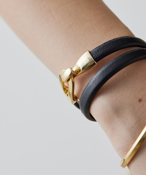 《牛革》レザーバックルブレスレット/チョーカー(ブレスレット)|ear PAPILLONNER(イアパピヨネ) 《牛革》レザーバックルブレスレット/チョーカー(ブレスレット)|ear PAPILLONNER(イアパピヨネ)