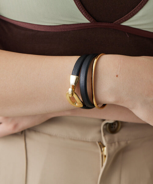 《牛革》レザーバックルブレスレット/チョーカー(ブレスレット)|ear PAPILLONNER(イアパピヨネ) 《牛革》レザーバックルブレスレット/チョーカー(ブレスレット)|ear PAPILLONNER(イアパピヨネ)