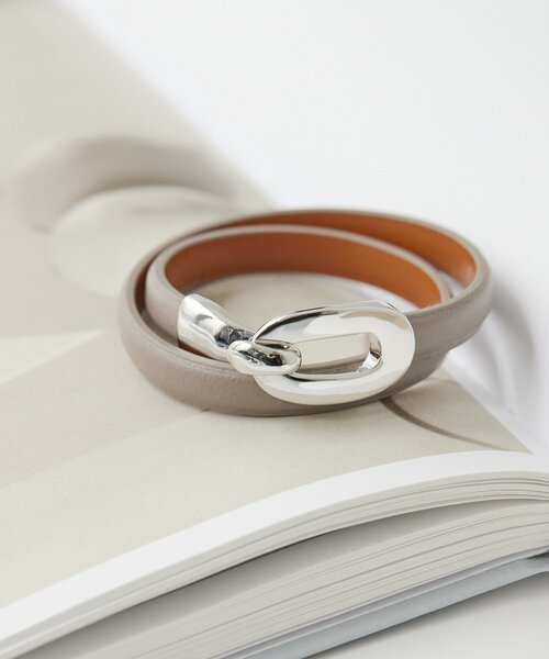 《牛革》レザーバックルブレスレット/チョーカー(ブレスレット)|ear PAPILLONNER(イアパピヨネ) 《牛革》レザーバックルブレスレット/チョーカー(ブレスレット)|ear PAPILLONNER(イアパピヨネ)