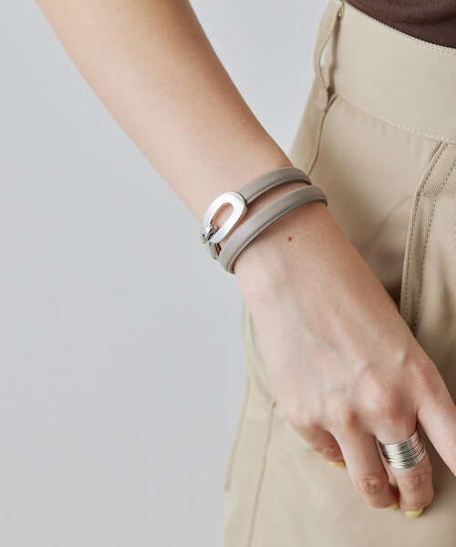 《牛革》レザーバックルブレスレット/チョーカー(ブレスレット)|ear PAPILLONNER(イアパピヨネ) 《牛革》レザーバックルブレスレット/チョーカー(ブレスレット)|ear PAPILLONNER(イアパピヨネ)