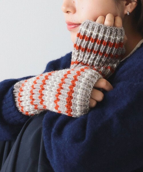 BEAMS BOY(ビームスボーイ)の「【別注】HIGHLAND 2000 / マルチ ボーダー アームカバー(アームカバー・レディース・チャコールグレー/イエロー/オレンジ・ONE SIZE)」の11枚目の写真