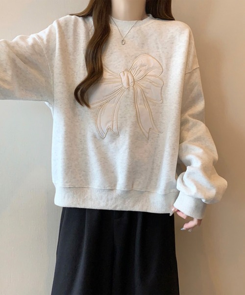 SpRay(スプレイ)の「リボンサテン刺繍スウェット(スウェット・レディース・ブラック/オートミール・FREE)」の4枚目の写真