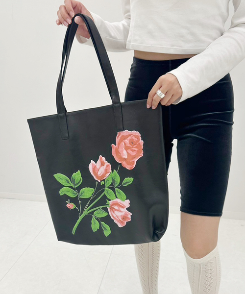 EDIT. FOR LULU(エディットフォールル)の「【YUHAN WANG/ユハン ワン】rose printed tote bag(トートバッグ・レディース・ブラック・FREE)」の2枚目の写真