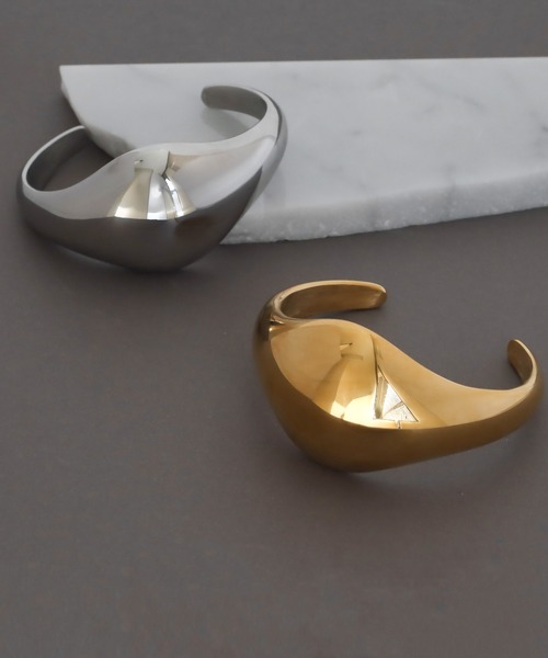 abaskdesign(アバスクデザイン)の「金属アレルギー対応 メタルラウンドバングル(バングル/リストバンド・レディース・ゴールド/シルバー・FREE)」の12枚目の写真