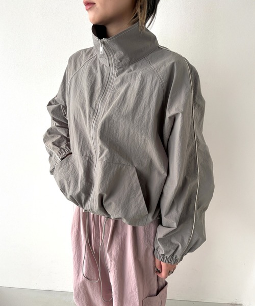 MIEL CRISHUNANT（ミエルクリシュナ）の「ステッチナイロンアウター（ブルゾン・レディース・ブラック/ホワイト/グレー・FREE）」の17枚目の写真