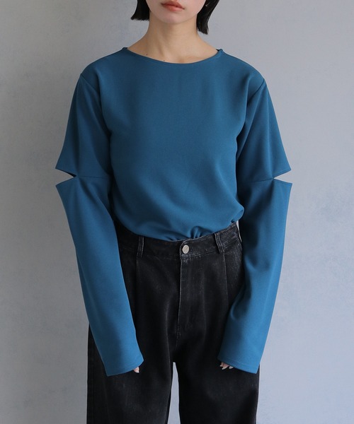cheriella（シェリエラ）の「【cheriella】ジョーゼットカットアウトロンT GEORGETTE CUTOUT LONG TEE（Tシャツ/カットソー・レディース・ブルー/カーキ/ホワイト・M）」の13枚目の写真