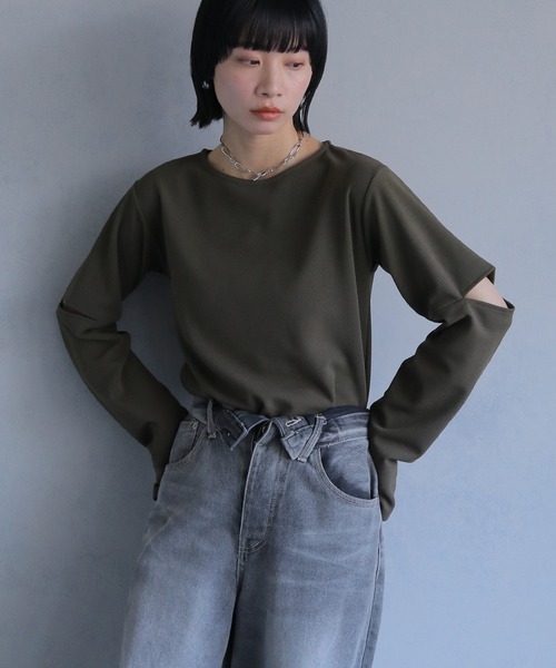 cheriella（シェリエラ）の「【cheriella】ジョーゼットカットアウトロンT GEORGETTE CUTOUT LONG TEE（Tシャツ/カットソー・レディース・ブルー/カーキ/ホワイト・M）」の9枚目の写真